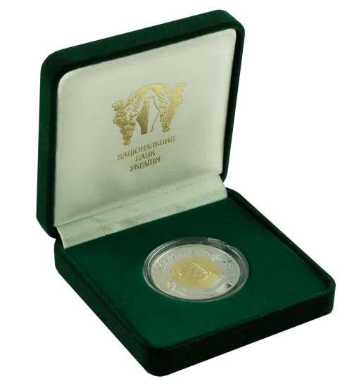 "Палеоліт" у футлярі